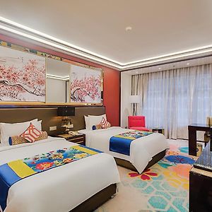 Deluxe Room NagaWorld 1